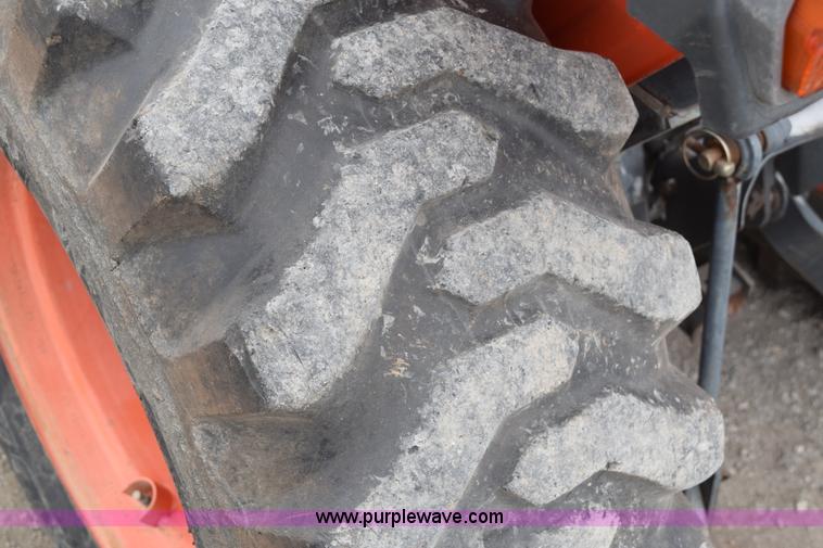 image for item E6224 Kubota L3400HST 4WD tractor