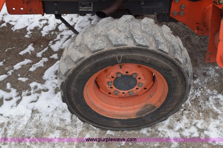 image for item E6224 Kubota L3400HST 4WD tractor