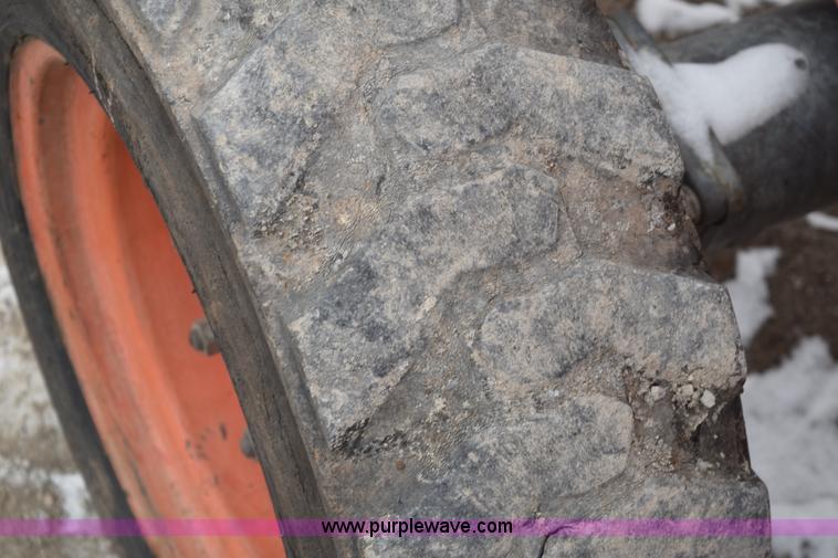 image for item E6224 Kubota L3400HST 4WD tractor