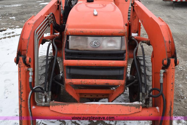 image for item E6224 Kubota L3400HST 4WD tractor