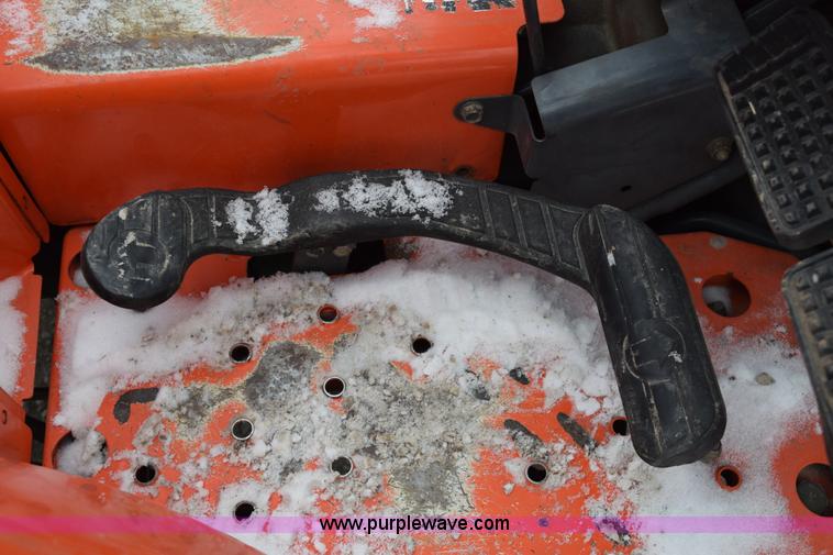 image for item E6224 Kubota L3400HST 4WD tractor