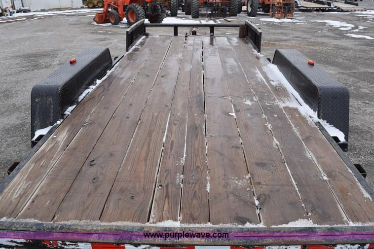 image for item E6225 2002 Utility trailer