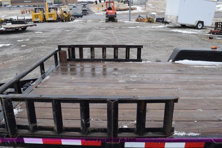 image for item E6225 2002 Utility trailer