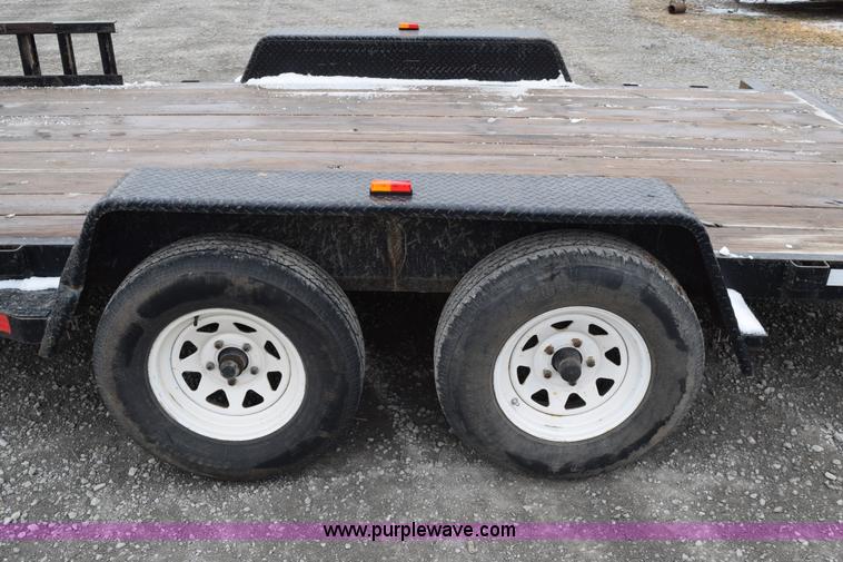 image for item E6225 2002 Utility trailer