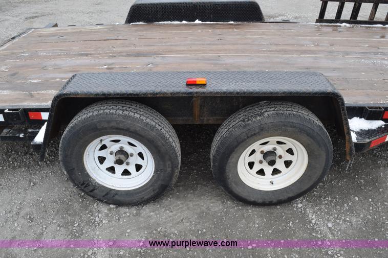 image for item E6225 2002 Utility trailer