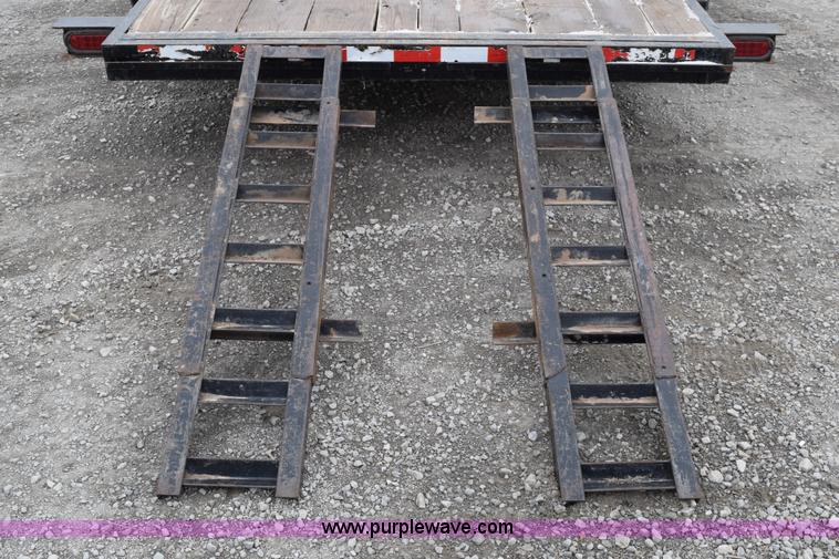 image for item E6225 2002 Utility trailer