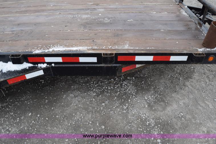 image for item E6225 2002 Utility trailer