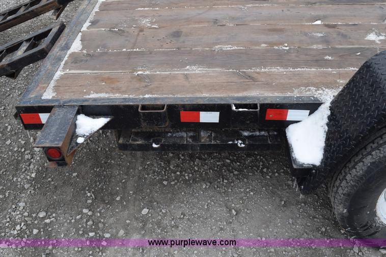image for item E6225 2002 Utility trailer
