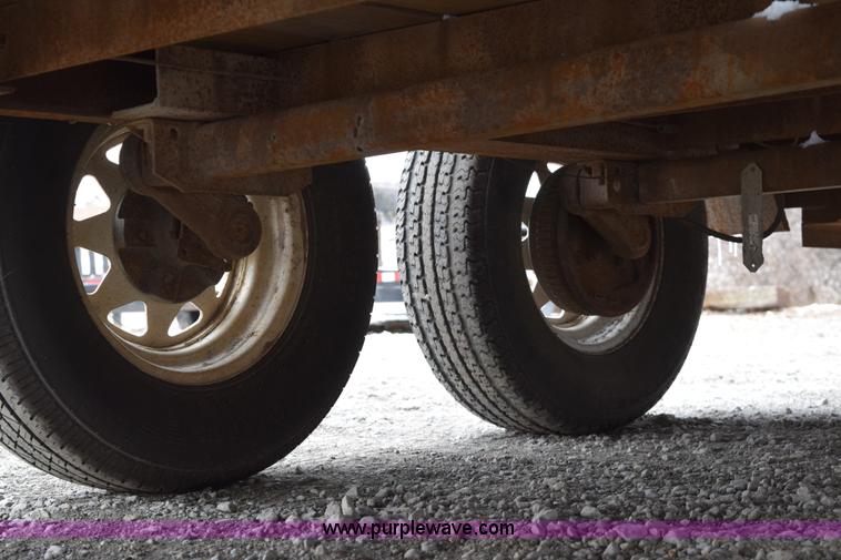 image for item E6225 2002 Utility trailer