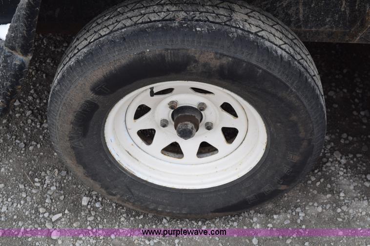 image for item E6225 2002 Utility trailer