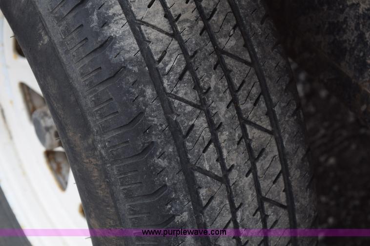 image for item E6225 2002 Utility trailer