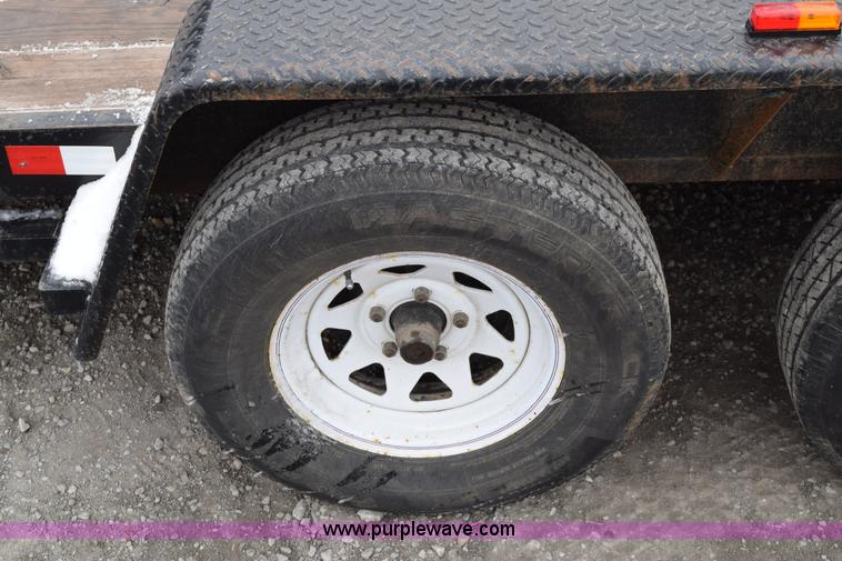 image for item E6225 2002 Utility trailer