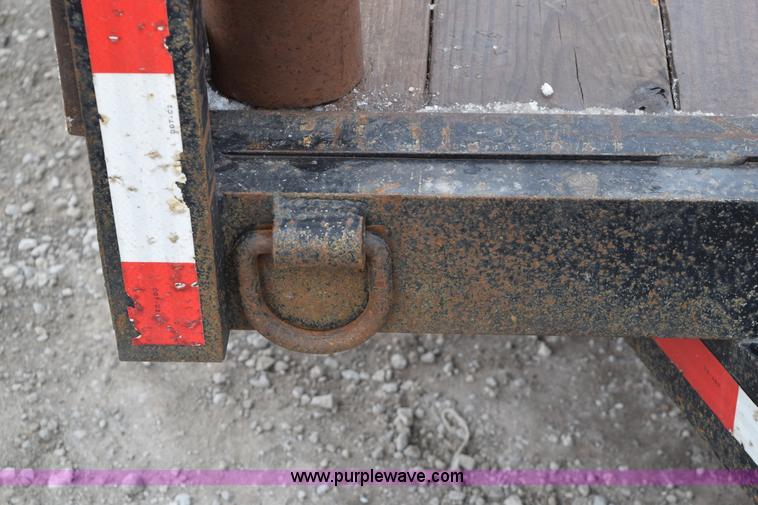 image for item E6225 2002 Utility trailer