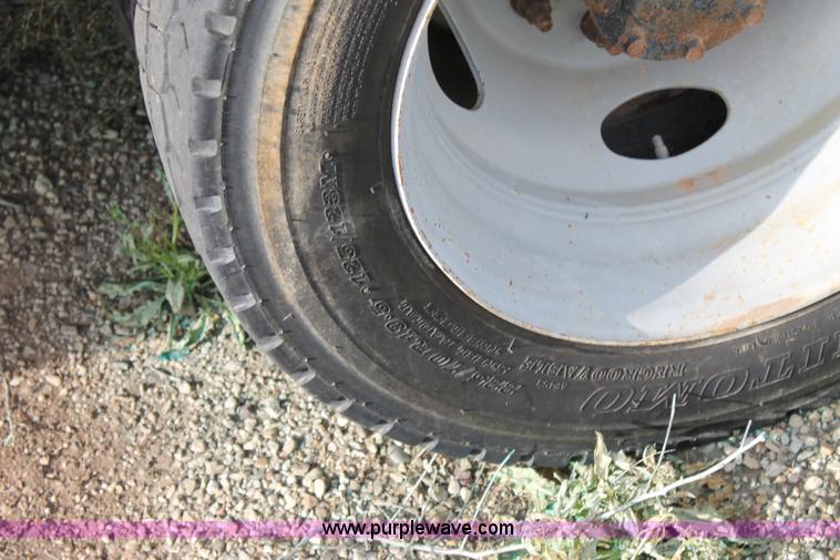 image for item H1573 2009 Ford F550 flatbed truck