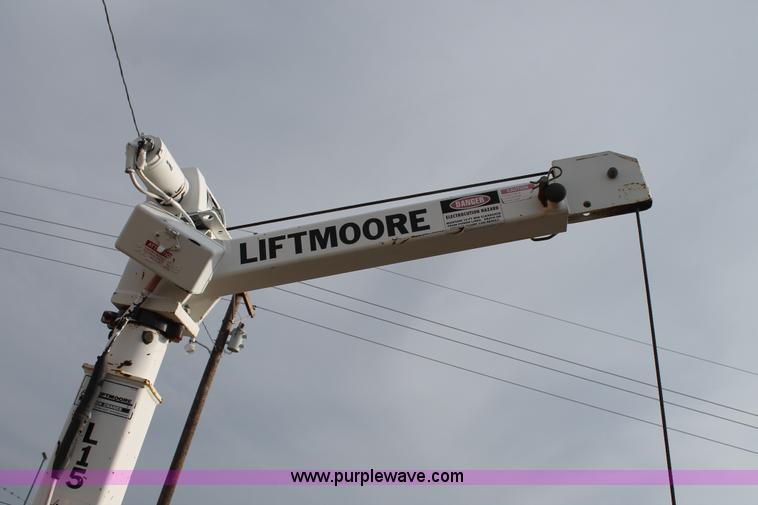 image for item H1573 2009 Ford F550 flatbed truck