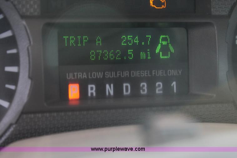 image for item H1573 2009 Ford F550 flatbed truck