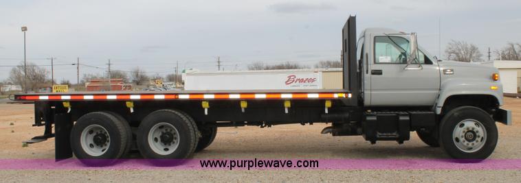 image for item H1575 2002 Chevrolet C8500 flatbed truck