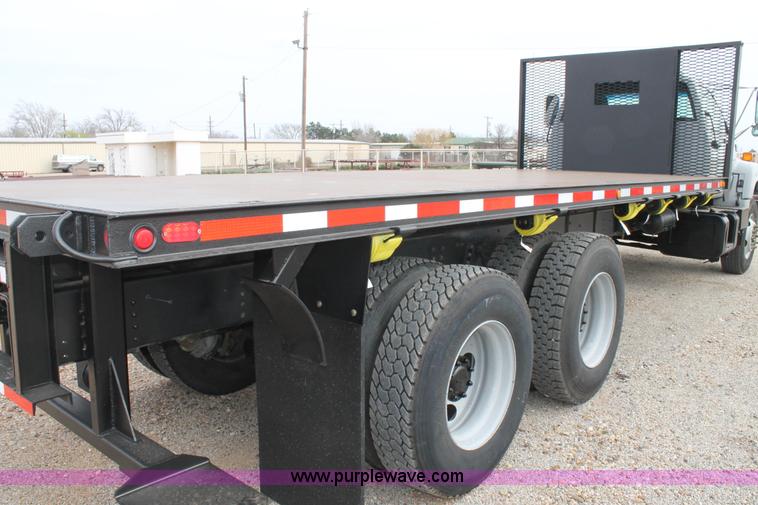 image for item H1575 2002 Chevrolet C8500 flatbed truck