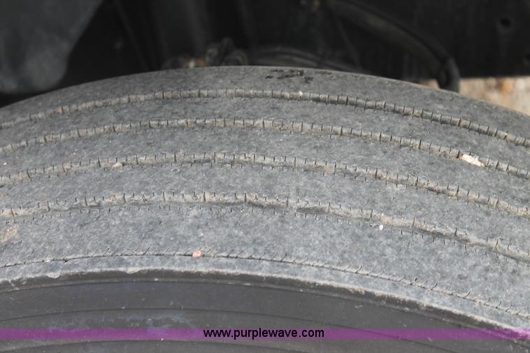 image for item H1575 2002 Chevrolet C8500 flatbed truck