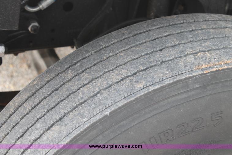 image for item H1575 2002 Chevrolet C8500 flatbed truck