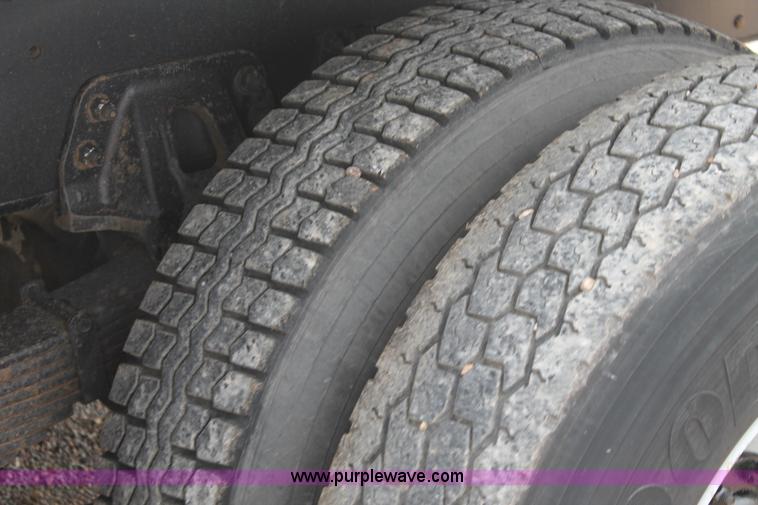 image for item H1575 2002 Chevrolet C8500 flatbed truck