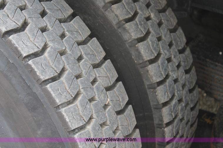 image for item H1575 2002 Chevrolet C8500 flatbed truck