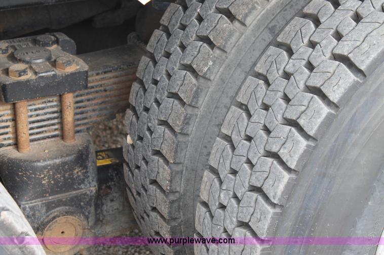 image for item H1575 2002 Chevrolet C8500 flatbed truck