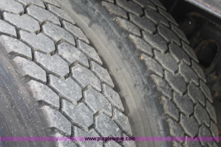 image for item H1575 2002 Chevrolet C8500 flatbed truck