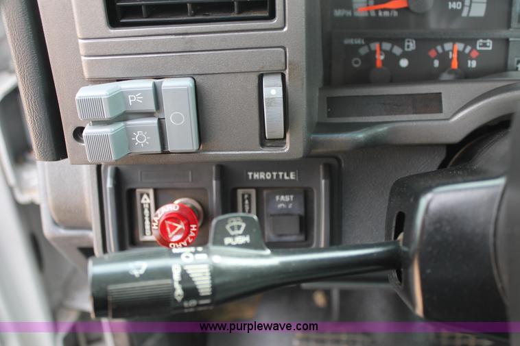 image for item H1575 2002 Chevrolet C8500 flatbed truck