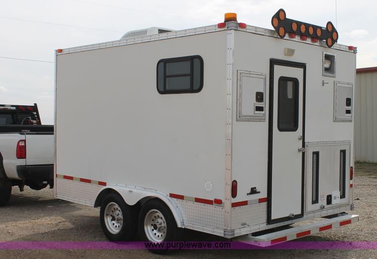 image for item H1576 2002 Coachcraft enclosed fiber optics splitting trailer