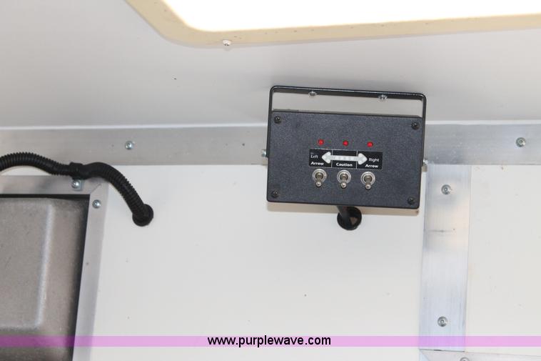 image for item H1576 2002 Coachcraft enclosed fiber optics splitting trailer