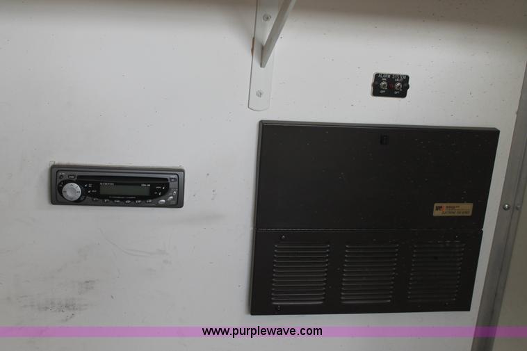 image for item H1576 2002 Coachcraft enclosed fiber optics splitting trailer