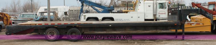 image for item H5904 1984 gooseneck flatbed trailer
