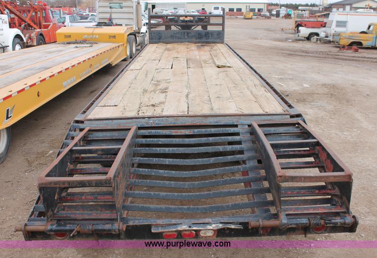 image for item H5904 1984 gooseneck flatbed trailer
