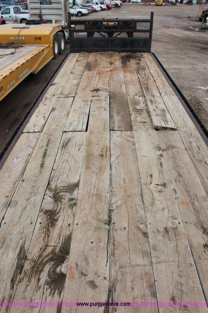 image for item H5904 1984 gooseneck flatbed trailer