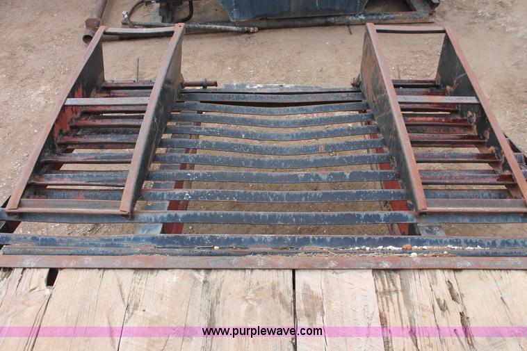 image for item H5904 1984 gooseneck flatbed trailer