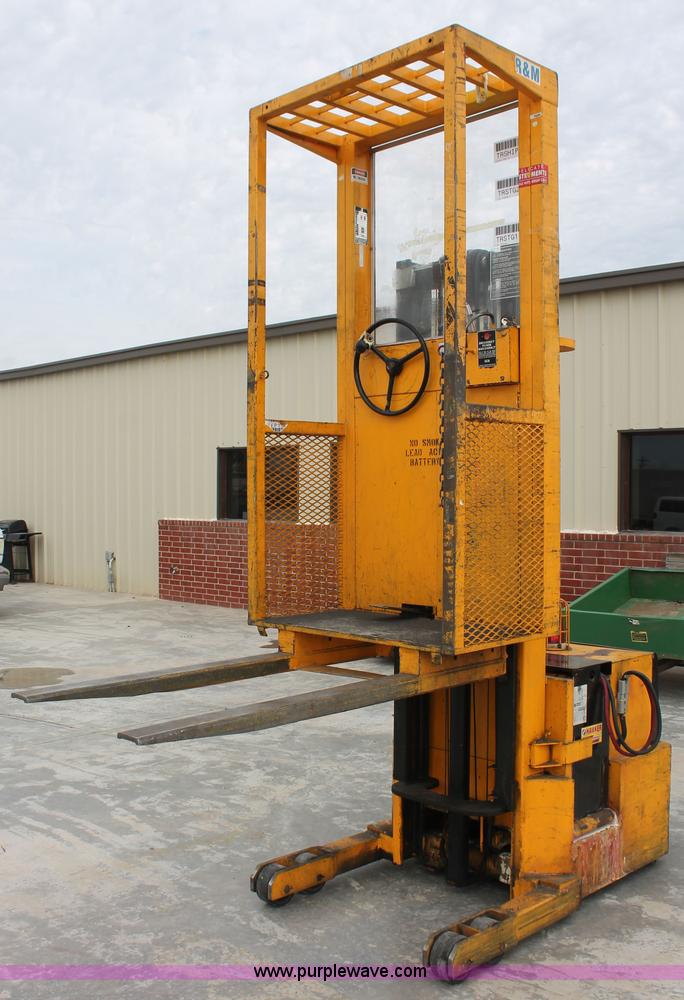 image for item H5905 Big Joe SSC 30730 forklift