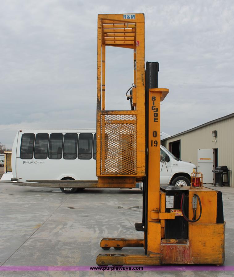 image for item H5905 Big Joe SSC 30730 forklift