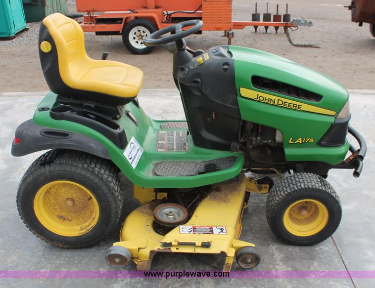image for item H5906 John Deere LA175 lawn mower