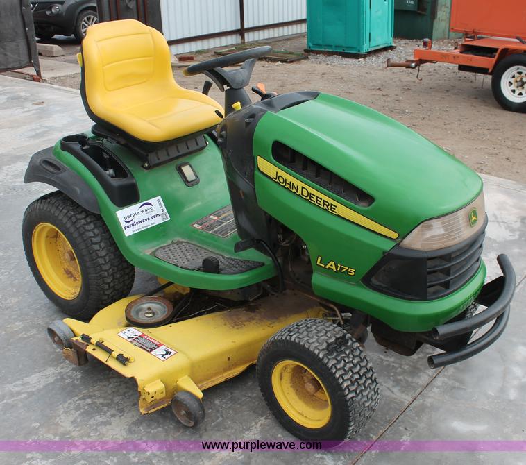image for item H5906 John Deere LA175 lawn mower