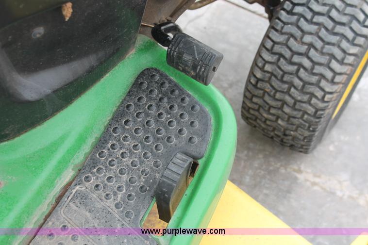 image for item H5906 John Deere LA175 lawn mower