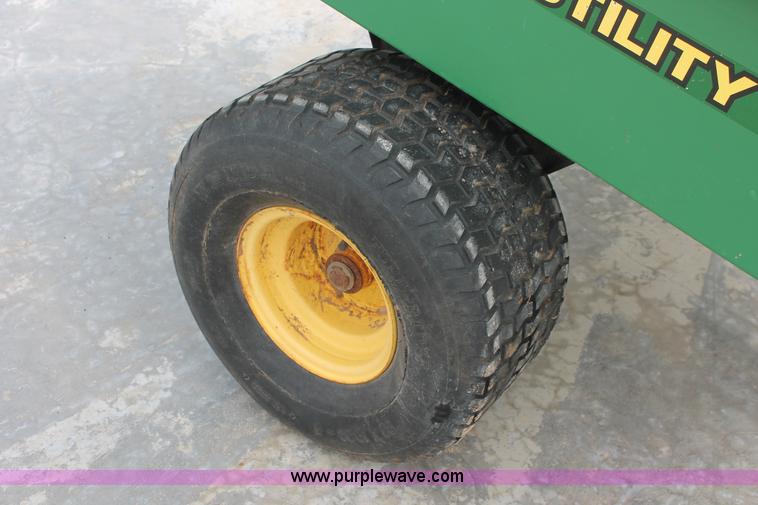 image for item H5907 John Deere 21 dump trailer