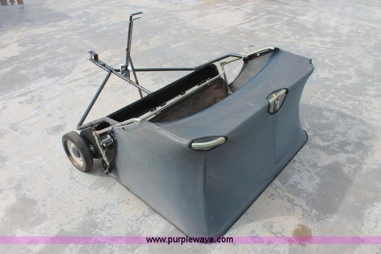 image for item H5908 John Deere lawn rake