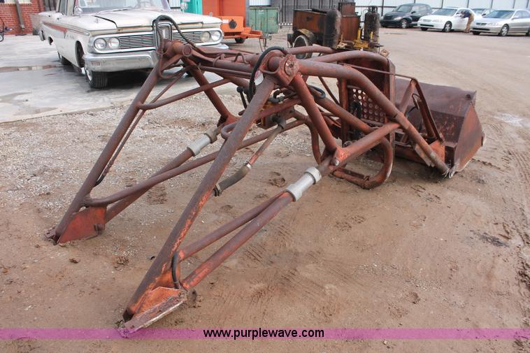 image for item H5909 Dearborn 19-42 tractor loader