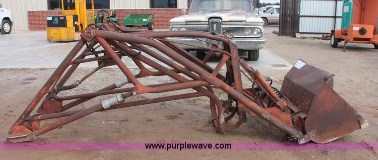 image for item H5909 Dearborn 19-42 tractor loader