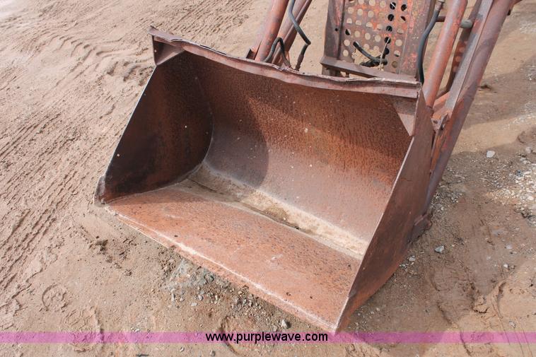 image for item H5909 Dearborn 19-42 tractor loader