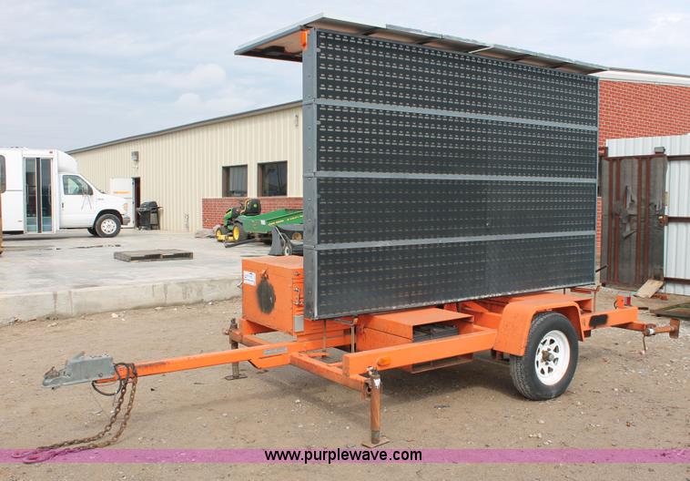 image for item H5911 1995 American Signal Company CMS-T300 message board trailer