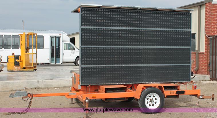 image for item H5911 1995 American Signal Company CMS-T300 message board trailer