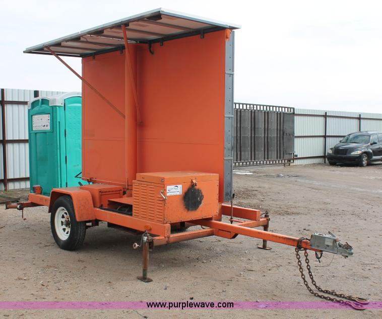 image for item H5911 1995 American Signal Company CMS-T300 message board trailer