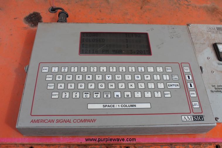 image for item H5911 1995 American Signal Company CMS-T300 message board trailer